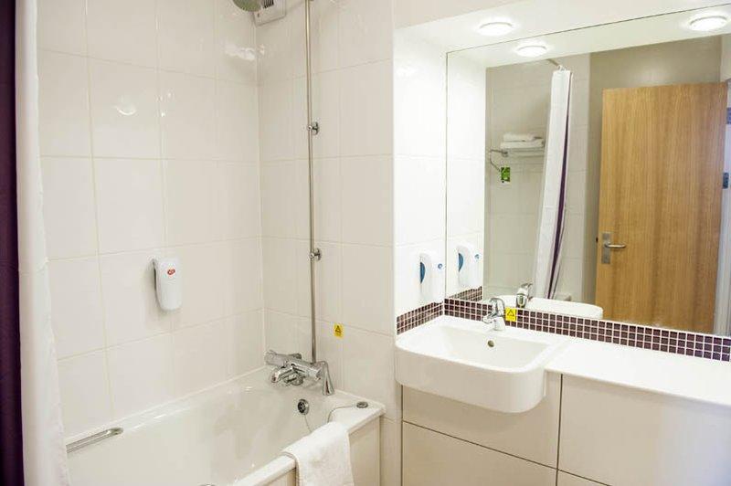 Premier Inn London Ilford Exterior foto